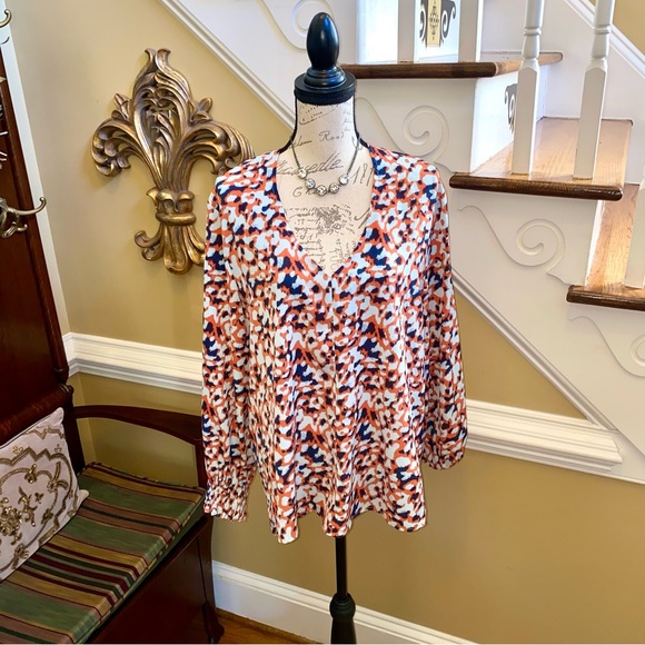 JODIFL animal print smocked cuff blouse - Picture 6 of 10